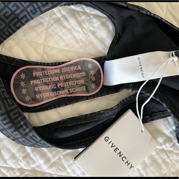 Givenchy 4G Logo-Print 2-Piece Bikini - Picture 7 of 13